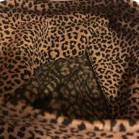 HOST PICK Animal print Leggings fleece lined NWT - Picture 5 of 8